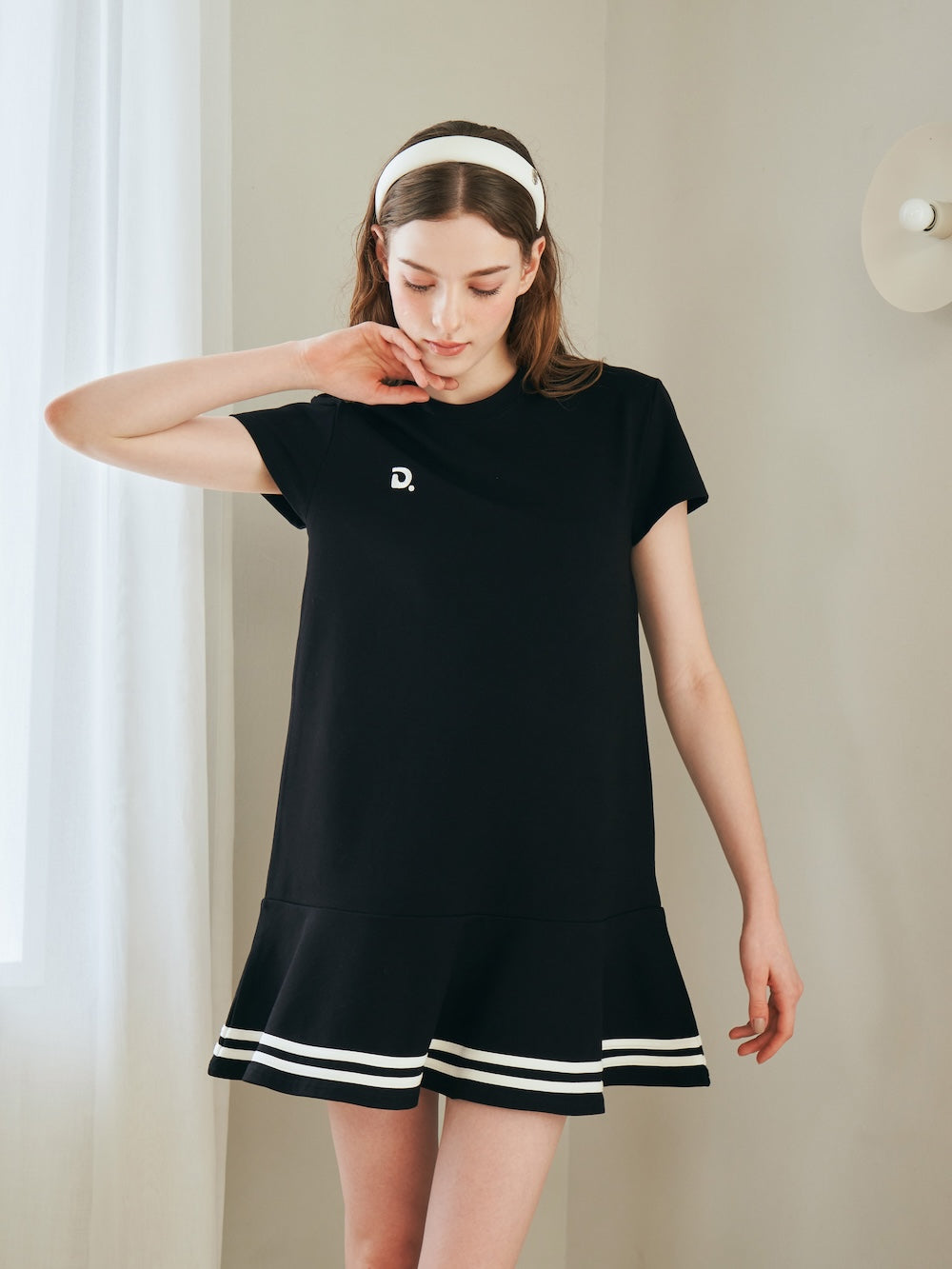 モデル:170cm(着用サイズ:FREE 着用カラー:BLK)