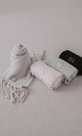 サイズ:FREE カラー:IVO/B-PNK/GRY/BLK