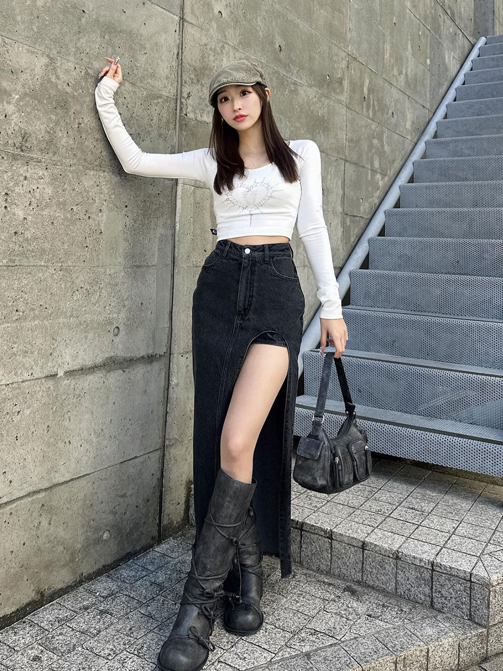 モデル:156cm(着用サイズ:S 着用カラー:BLK)