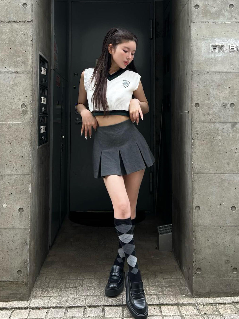 モデル:160cm(着用サイズ:FREE 着用カラー:WHT)