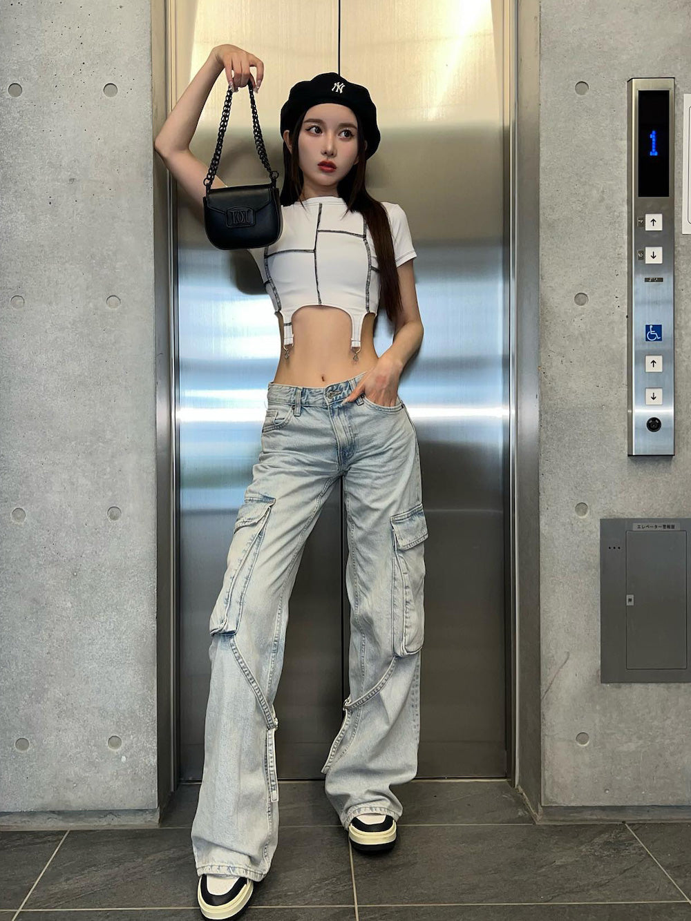 モデル:160cm(着用サイズ:FREE 着用カラー:WHT)