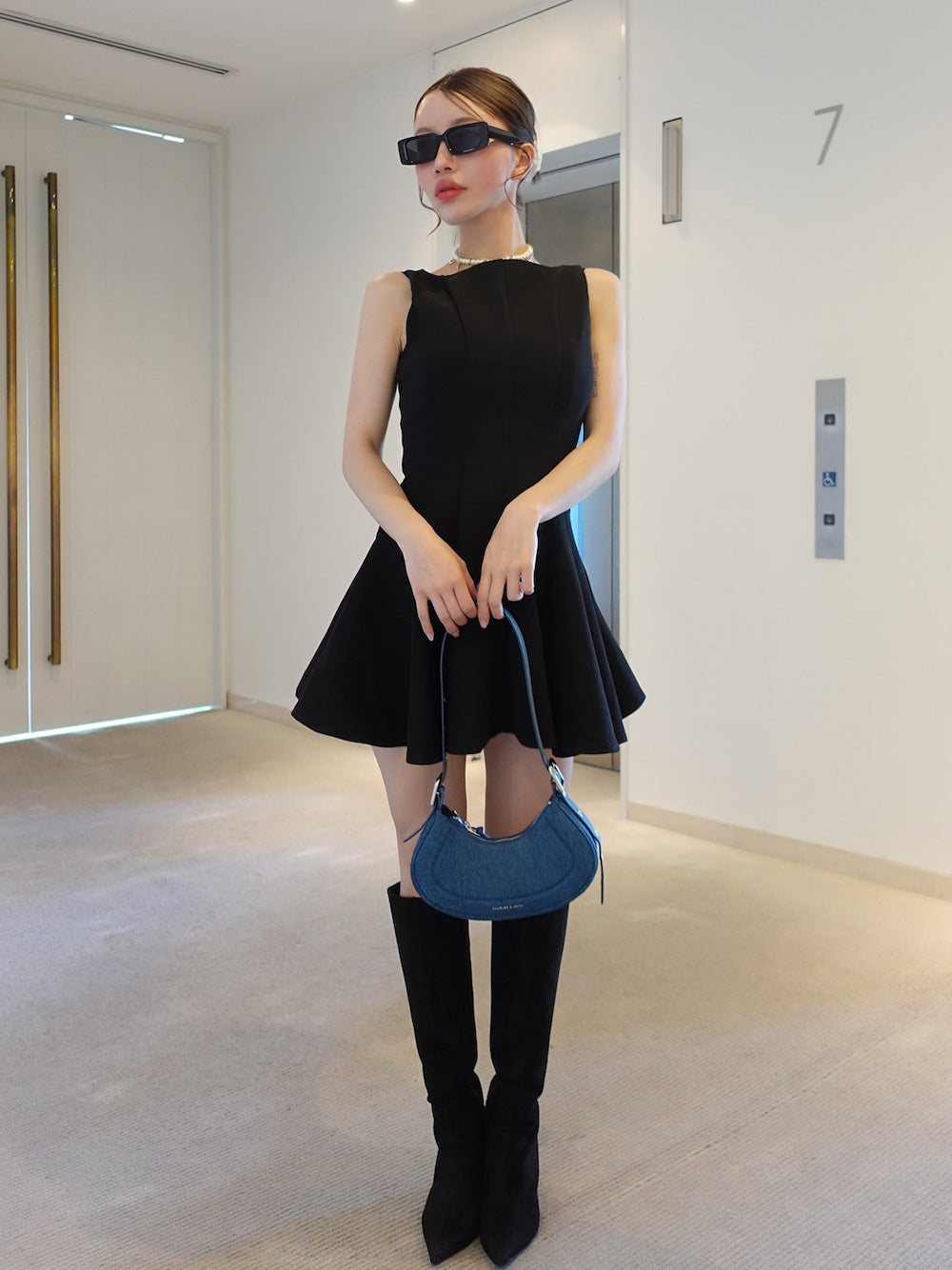 モデル:156cm(着用サイズ:FREE 着用カラー:BLK)