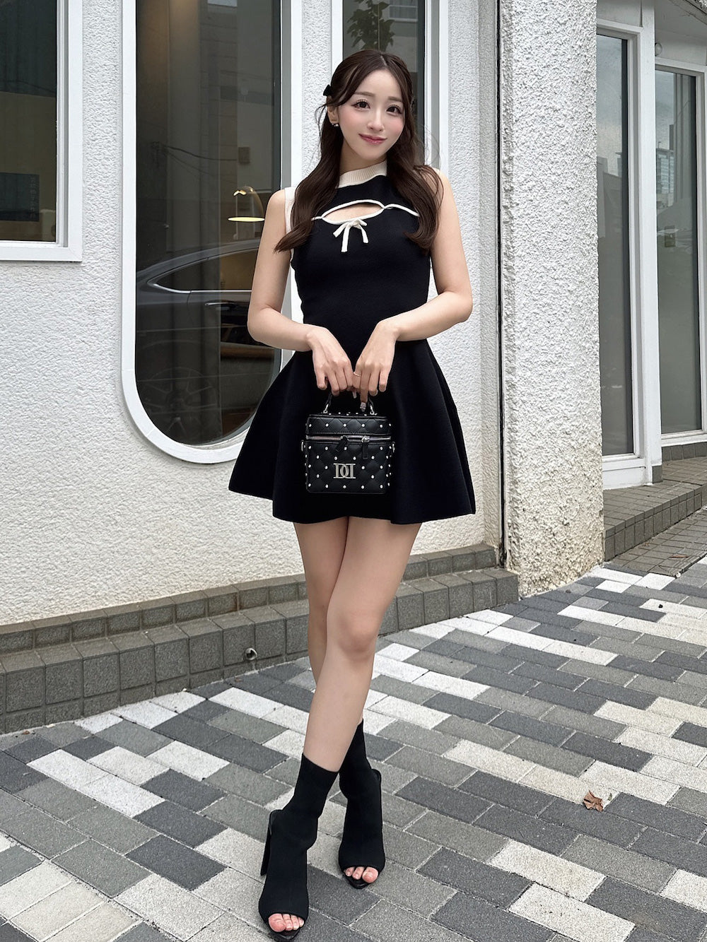 モデル:156cm(着用サイズ:FREE 着用カラー:BLK)