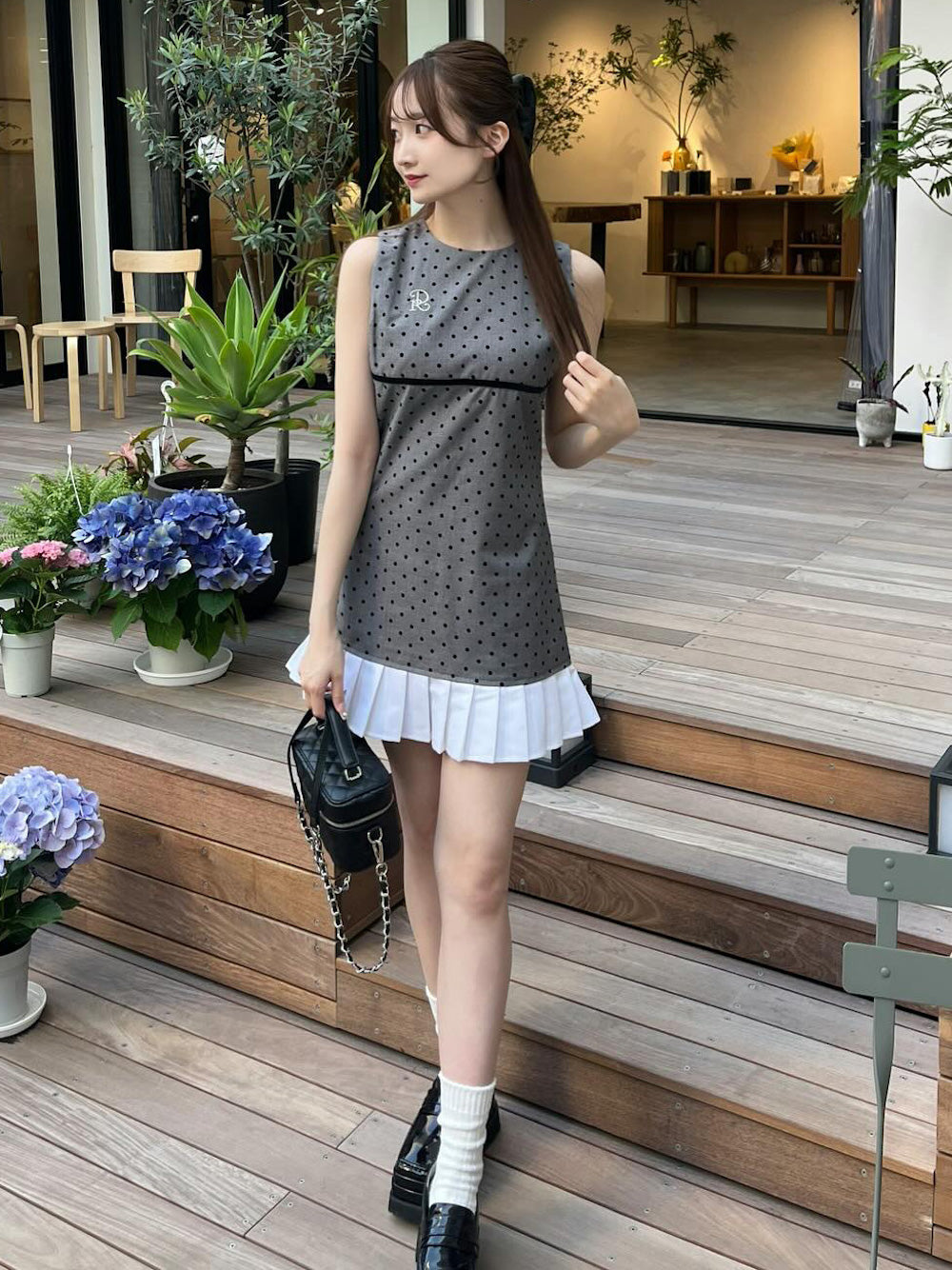 モデル:160cm(着用サイズ:FREE 着用カラー:GRY)