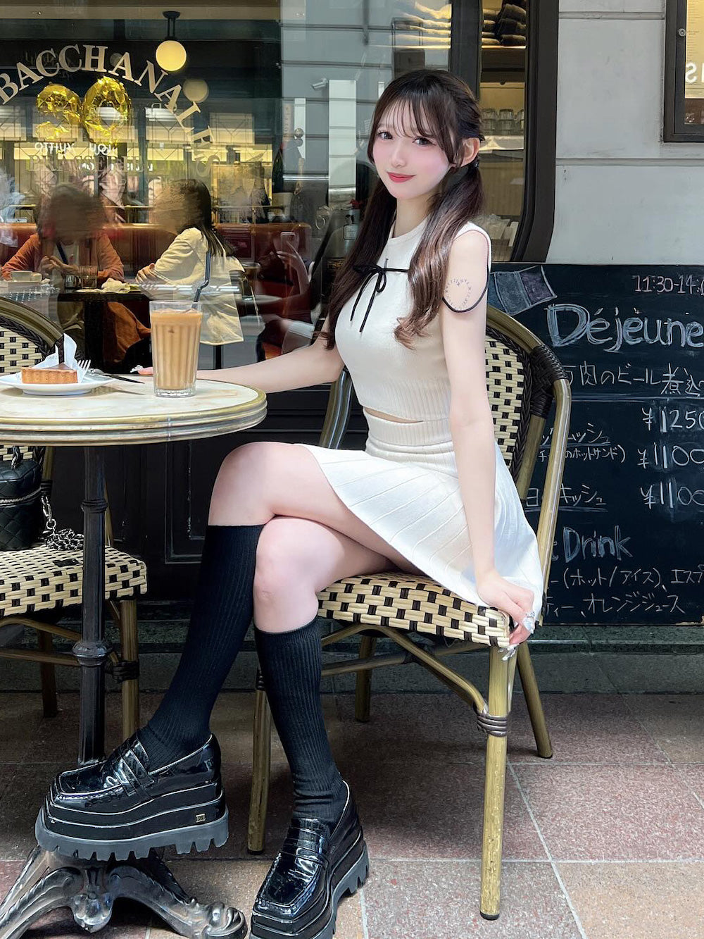 モデル:158cm(着用サイズ:FREE 着用カラー:IVO)