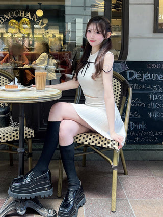 モデル:158cm(着用サイズ:FREE 着用カラー:IVO)