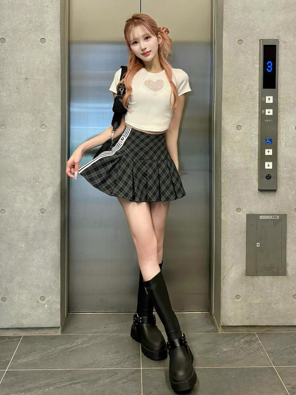 モデル:165cm(着用サイズ:S 着用カラー:GRN)