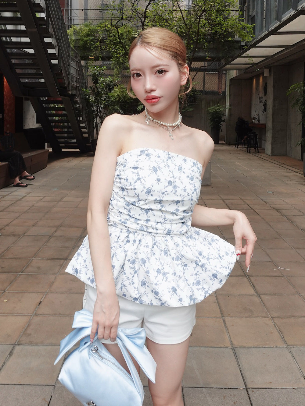 モデル:155cm(着用サイズ:FREE 着用カラー:WHT)