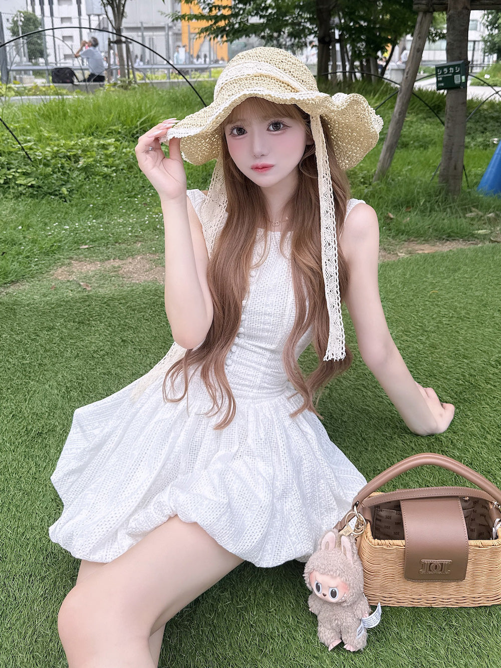モデル:158cm(着用サイズ:FREE 着用カラー:WHT)