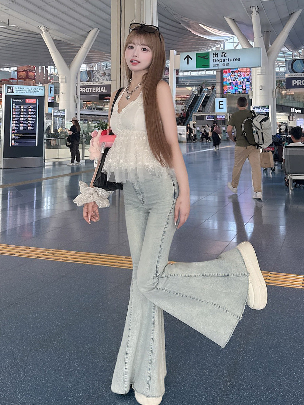 モデル:158cm(着用サイズ:FREE 着用カラー:WHT)