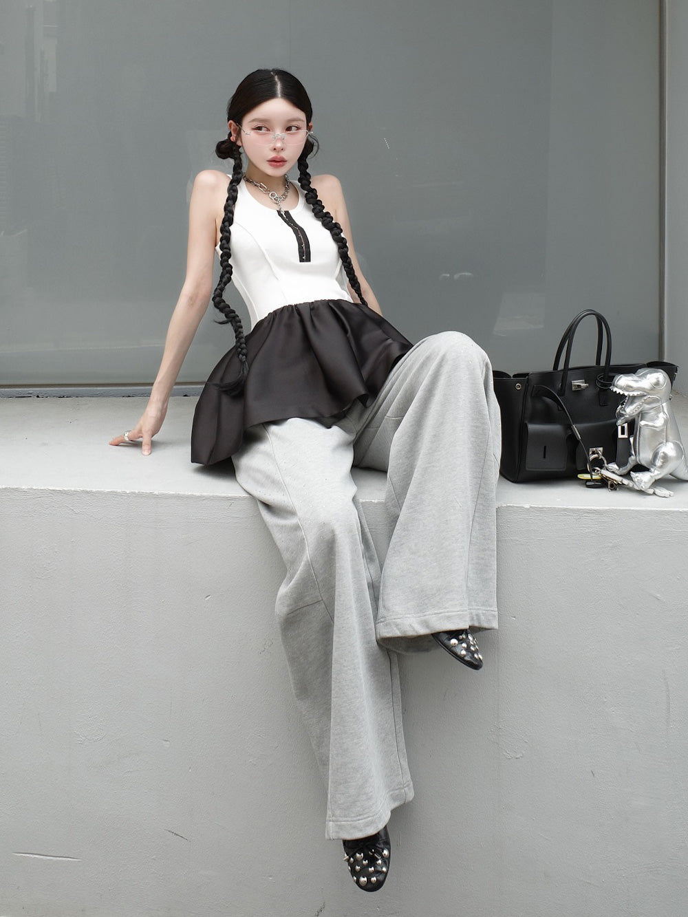 モデル:160cm(着用サイズ:FREE 着用カラー:GRY)