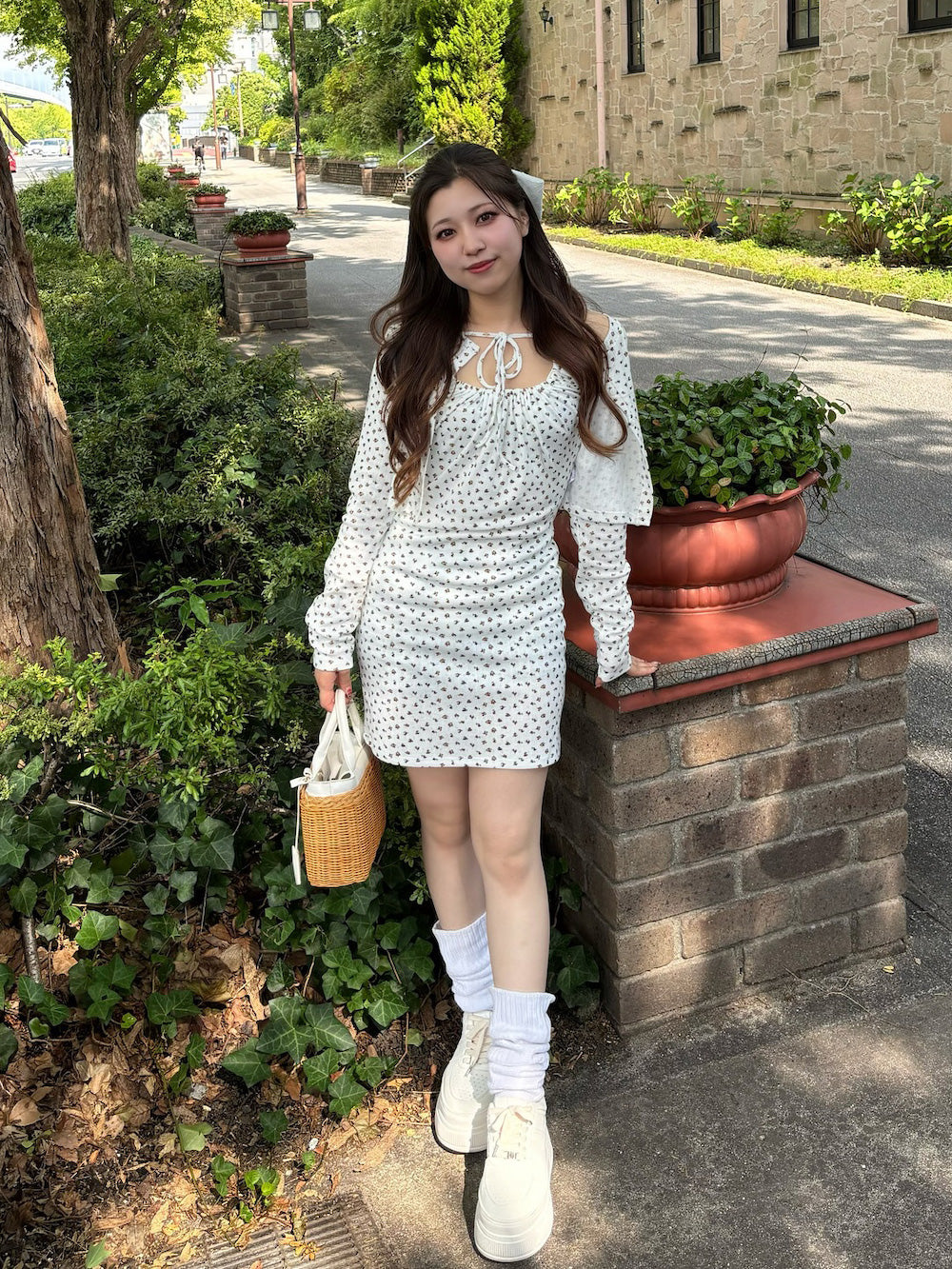 モデル:151cm(着用サイズ:FREE 着用カラー:WHT)