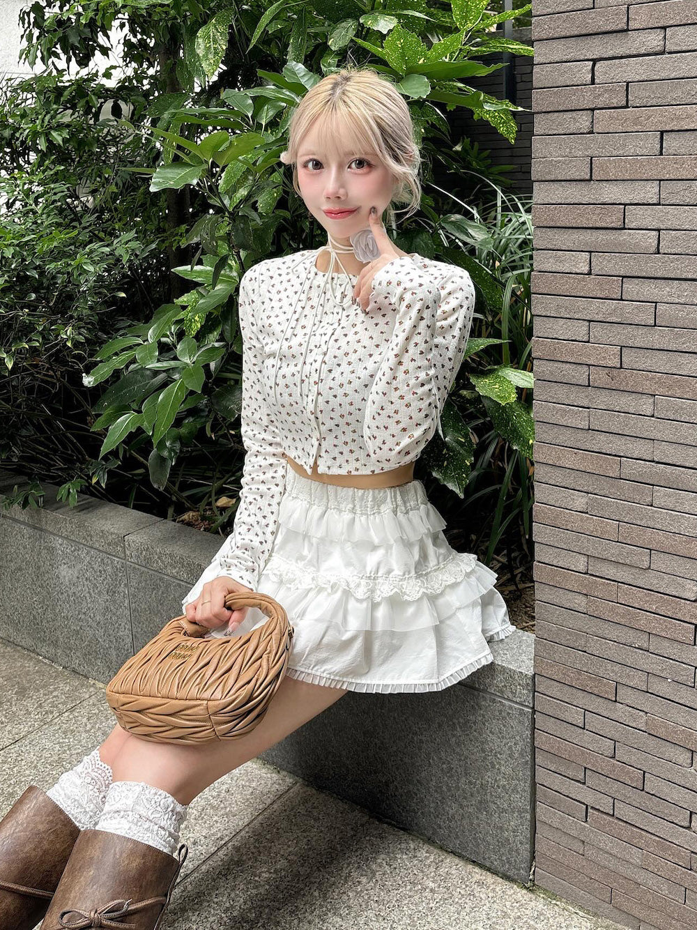 モデル:155cm(着用サイズ:FREE 着用カラー:WHT)