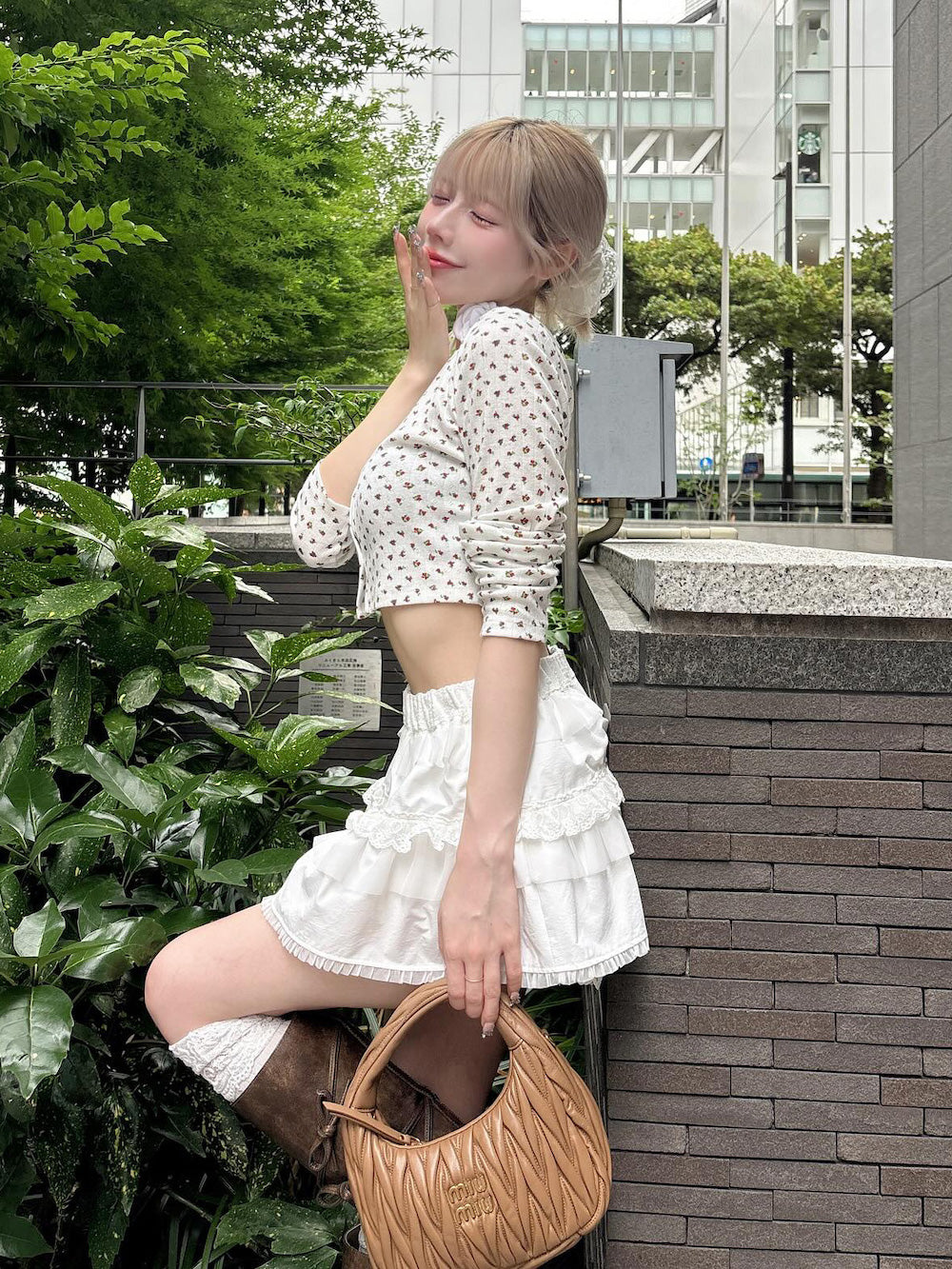 モデル:155cm(着用サイズ:FREE 着用カラー:WHT)