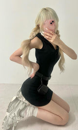 モデル:165cm(着用サイズ:L 着用カラー:WHT)