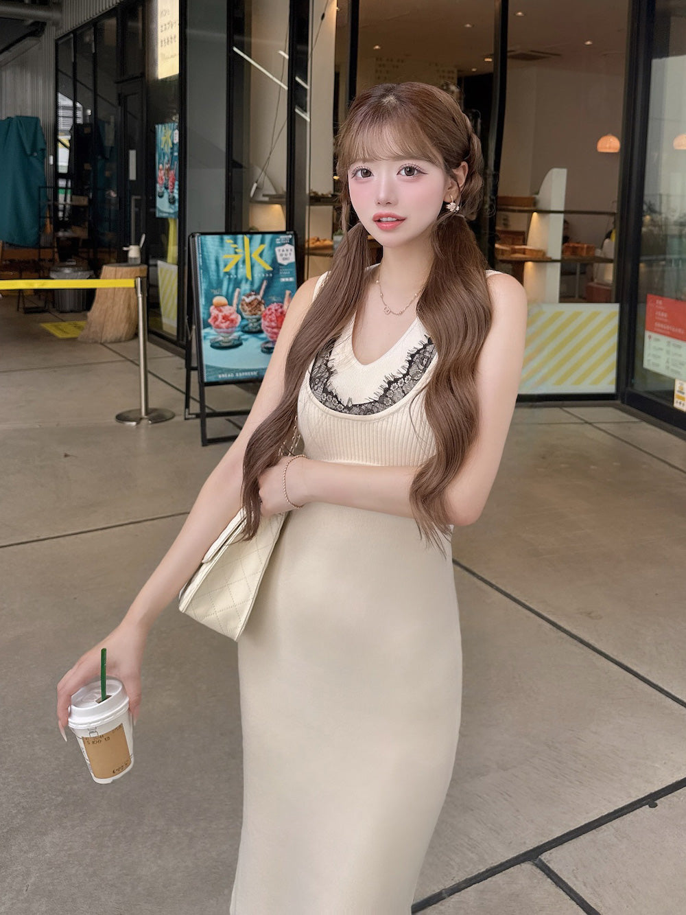 モデル:158cm(着用サイズ:FREE 着用カラー:IVO)
