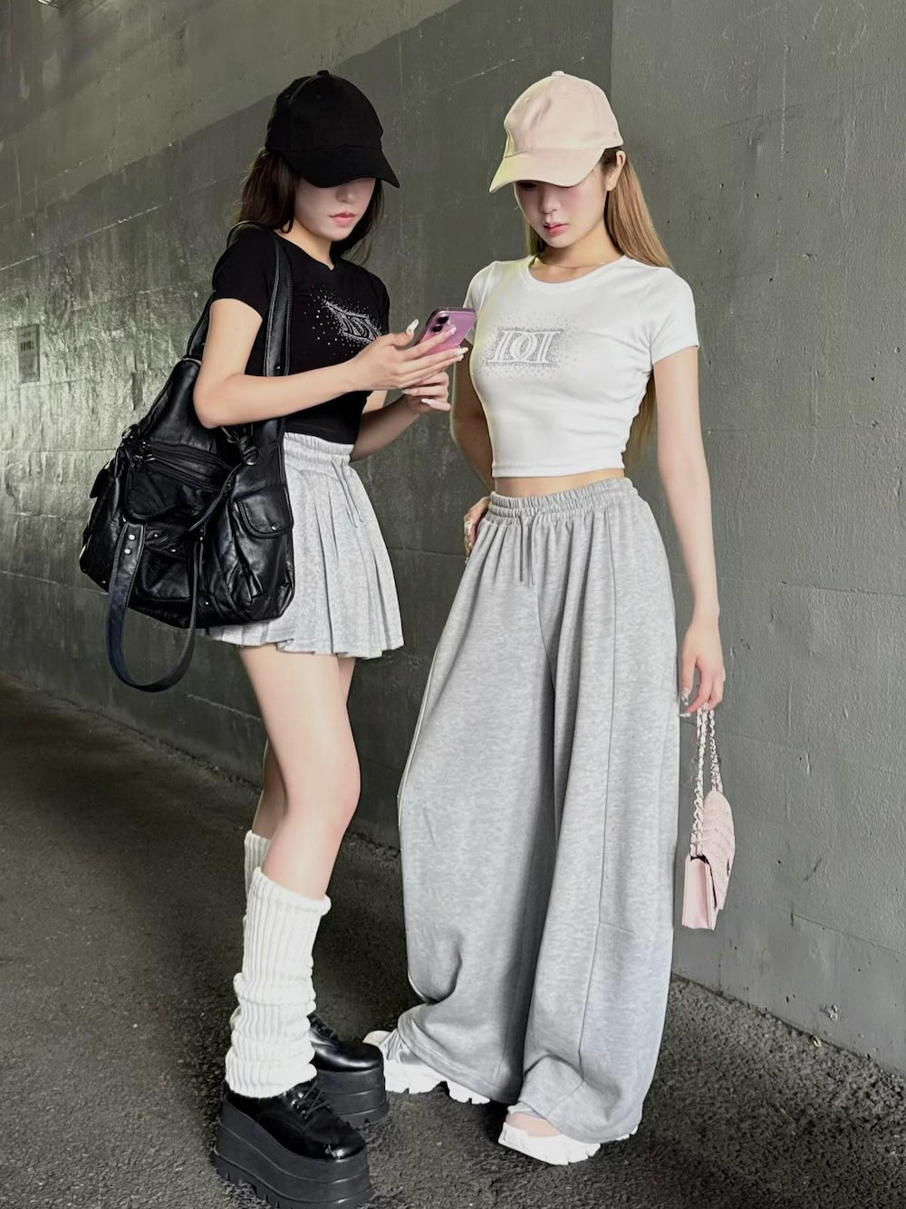 モデル:163cm(着用サイズ:FREE 着用カラー:GRY)