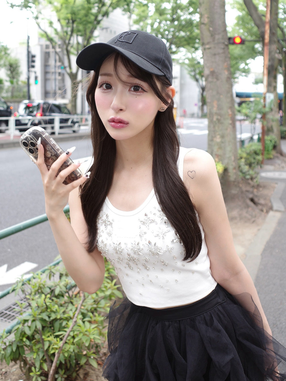 モデル:156cm(着用サイズ:FREE 着用カラー:WHT)