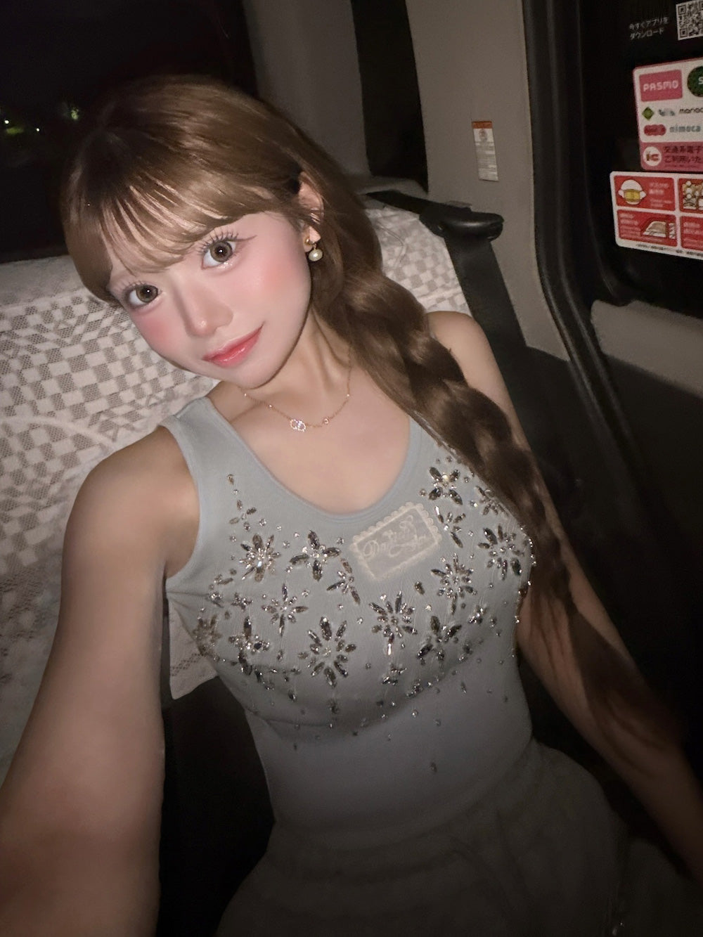 モデル:158cm(着用サイズ:FREE 着用カラー:SAX)