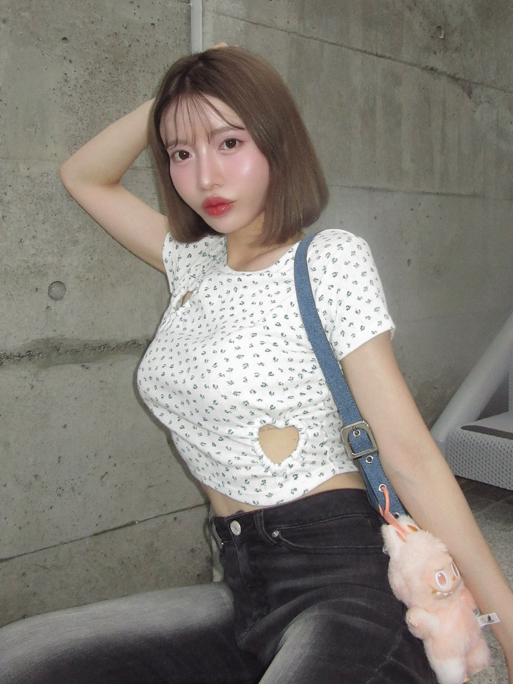 モデル:155cm(着用サイズ:FREE 着用カラー:WHT)