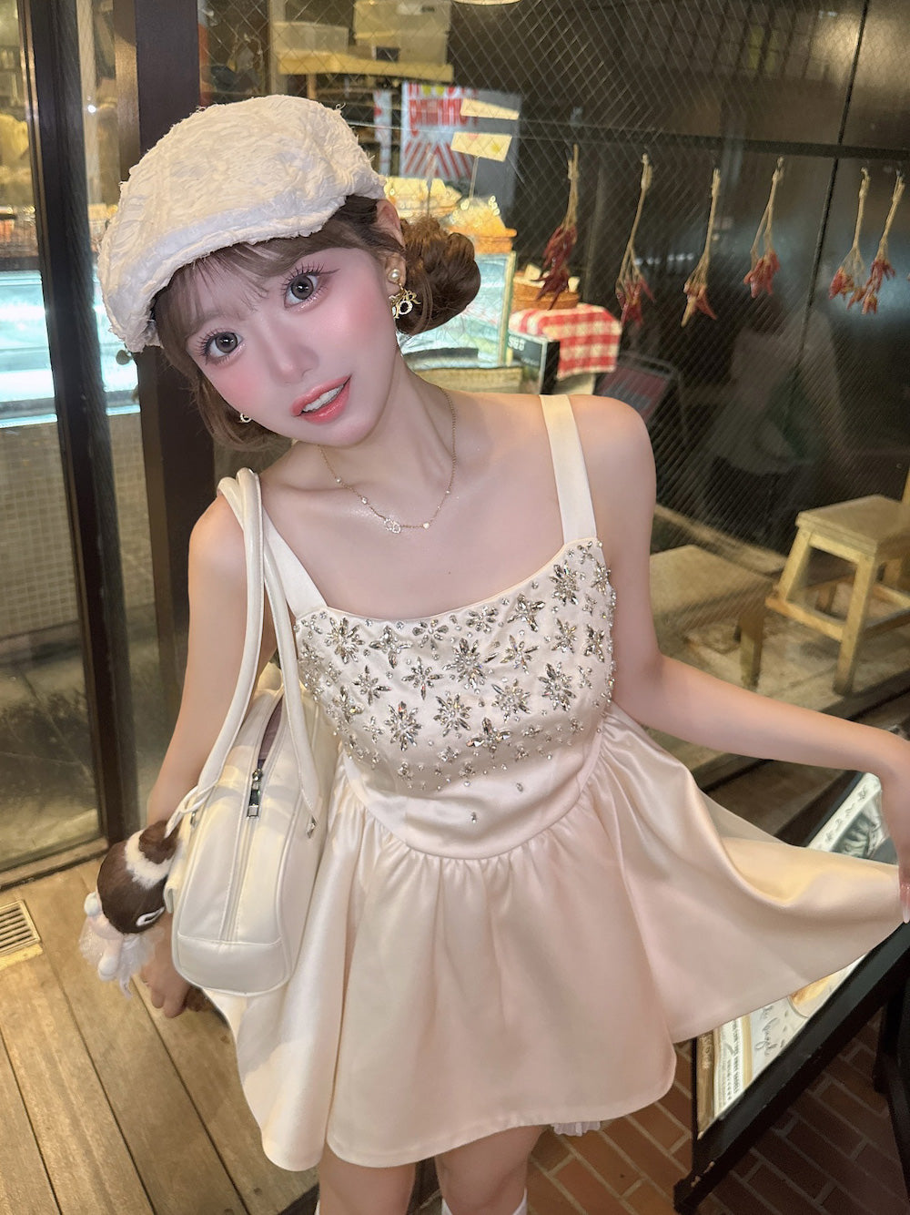モデル:158cm(着用サイズ:FREE 着用カラー:IVO)
