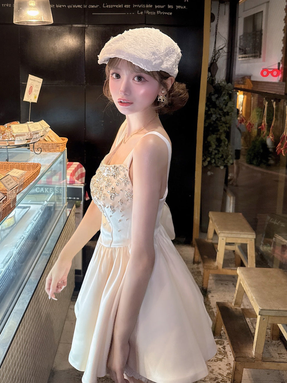 モデル:158cm(着用サイズ:FREE 着用カラー:IVO)