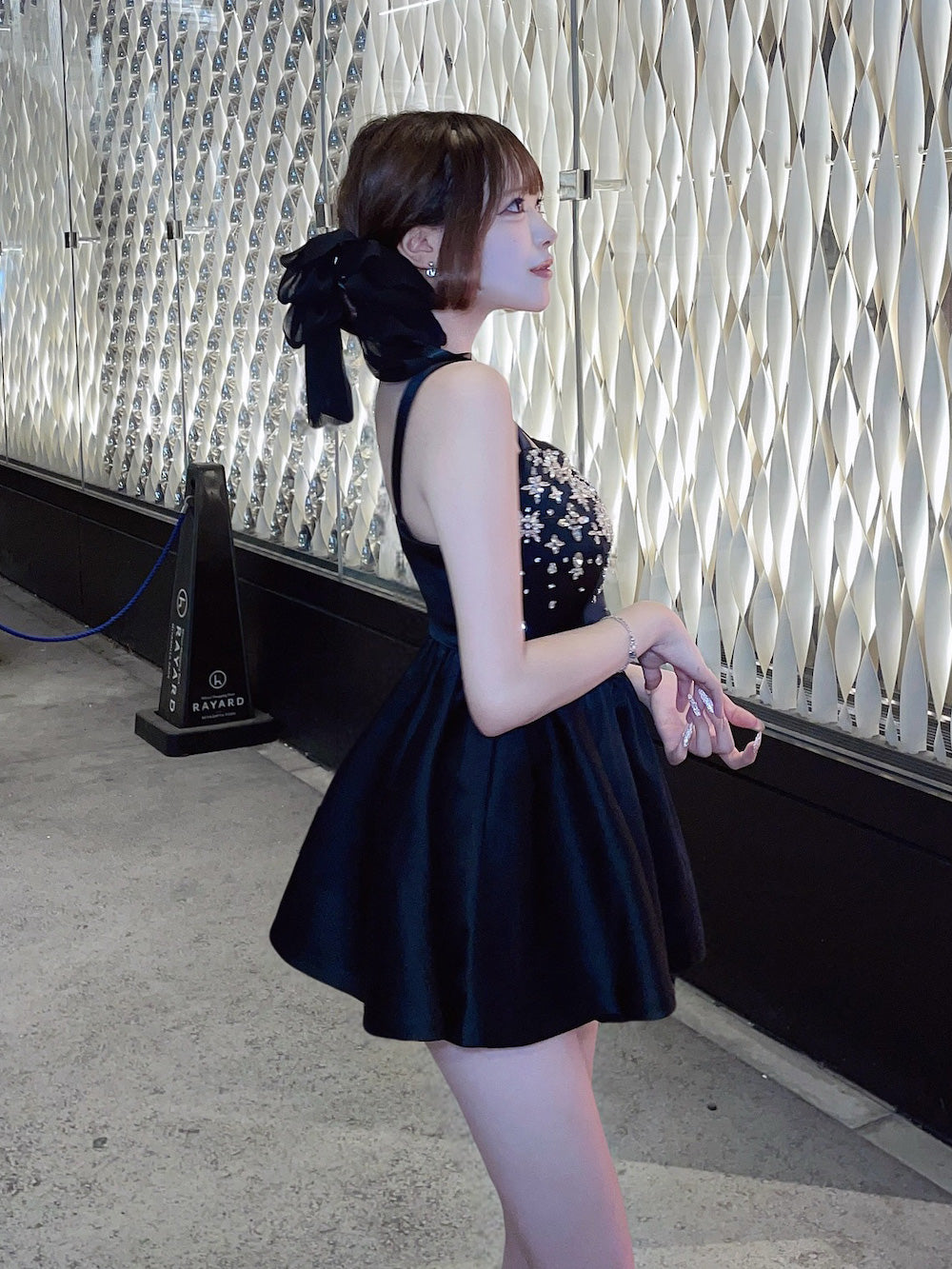 モデル:156cm(着用サイズ:FREE 着用カラー:BLK)
