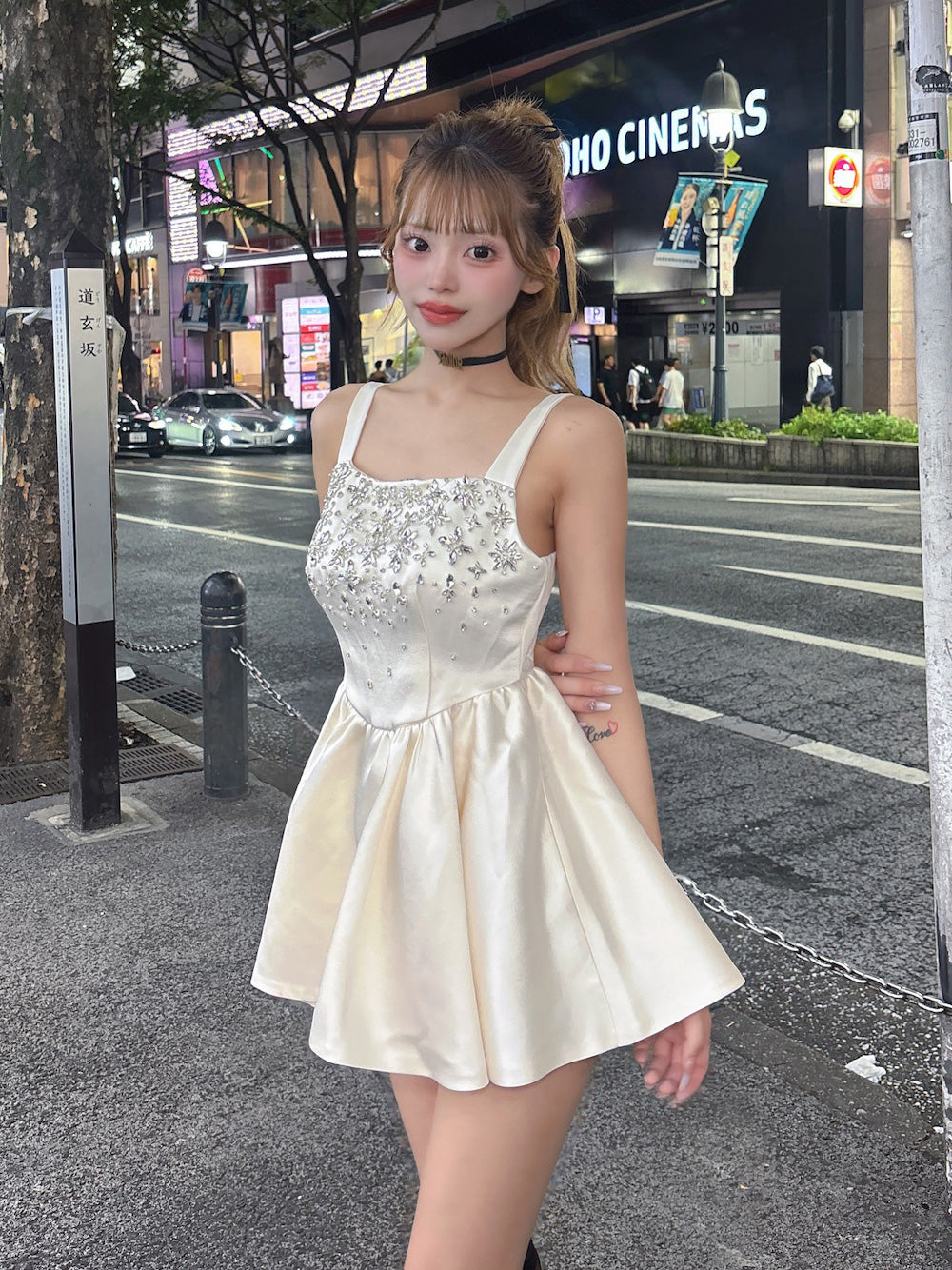 モデル:158cm(着用サイズ:FREE 着用カラー:IVO)