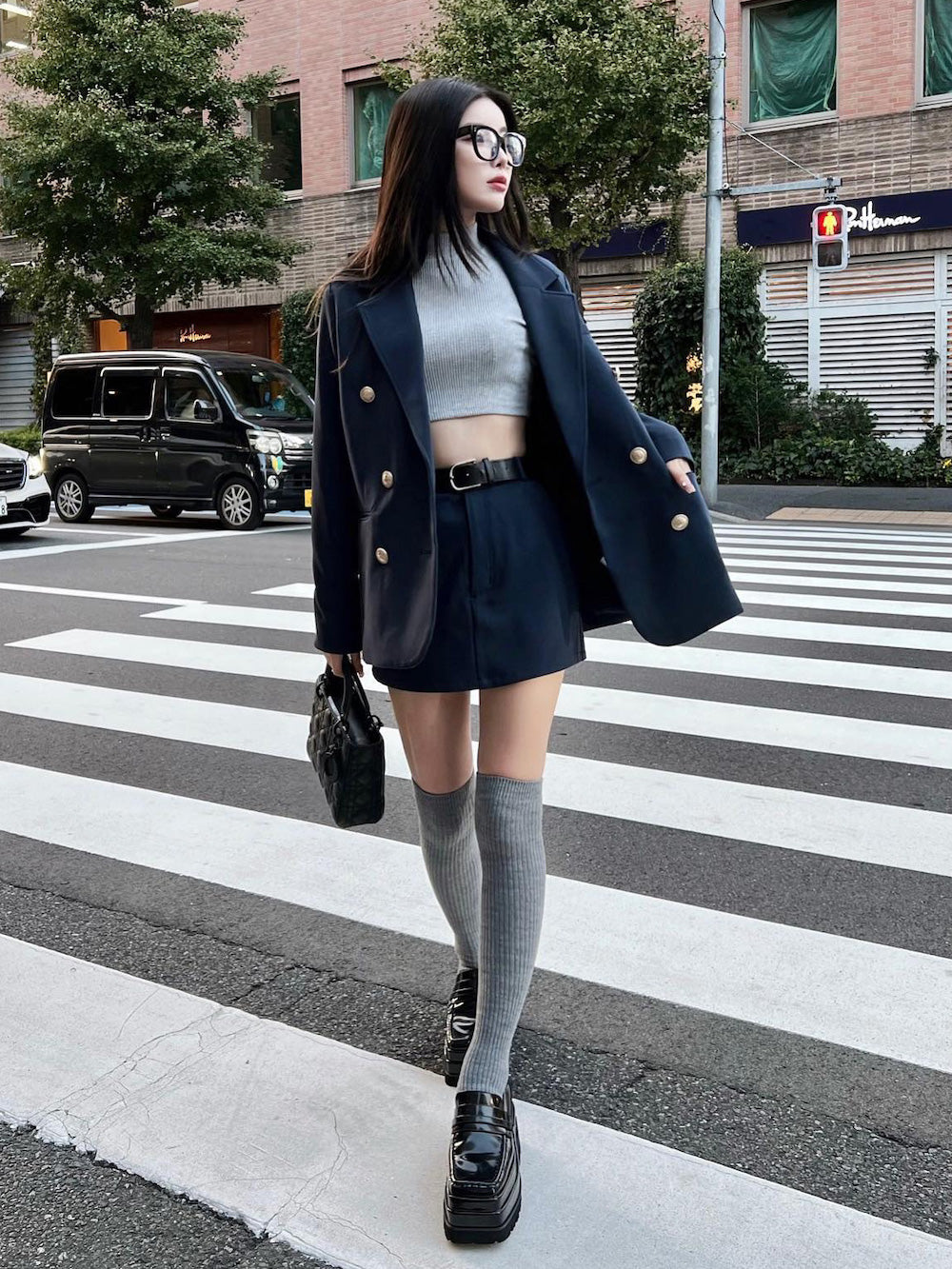 モデル:160cm(着用サイズ:FREE 着用カラー:NVY)