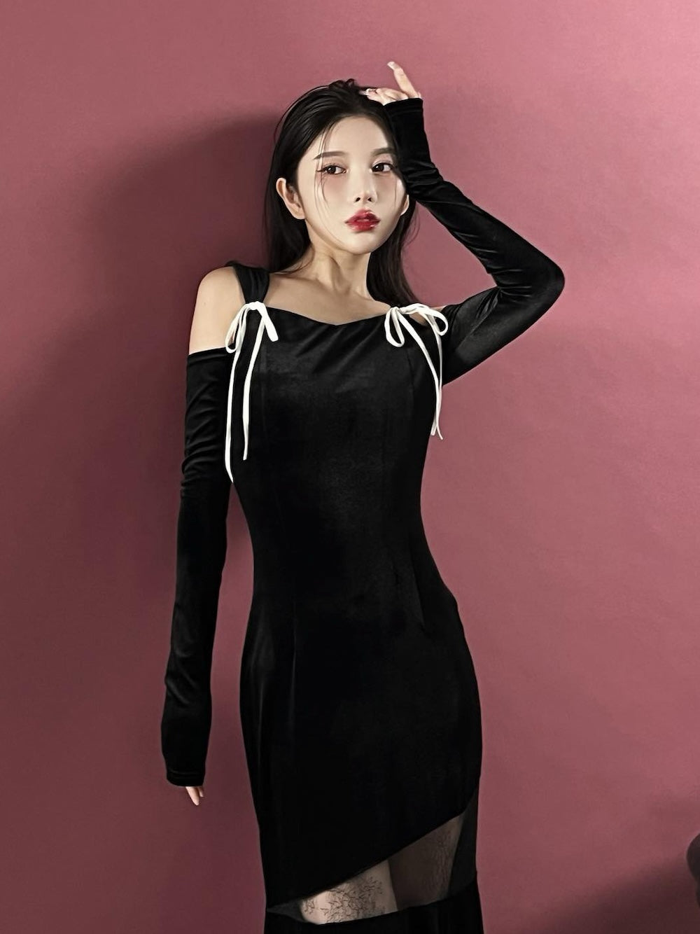 モデル:160cm(着用サイズ:FREE 着用カラー:BLK)