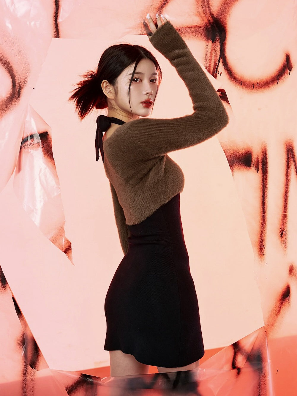 モデル:160cm(着用サイズ:FREE 着用カラー:BLK)