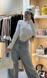 モデル:155cm(着用サイズ:FREE 着用カラー:WHT)