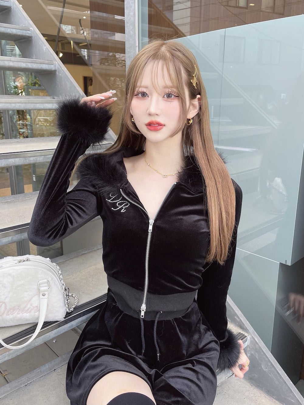 モデル:165cm(着用サイズ:FREE 着用カラー:BLK)