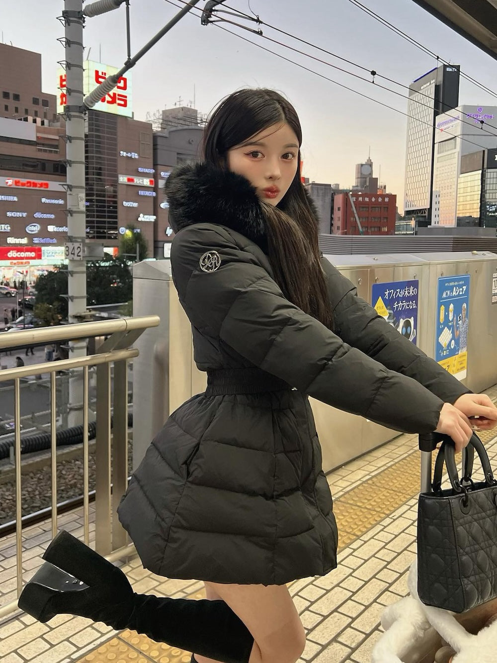 モデル:160cm(着用サイズ:S 着用カラー:BLK)