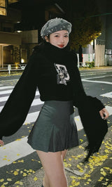 モデル:160cm(着用サイズ:FREE 着用カラー:BLK)