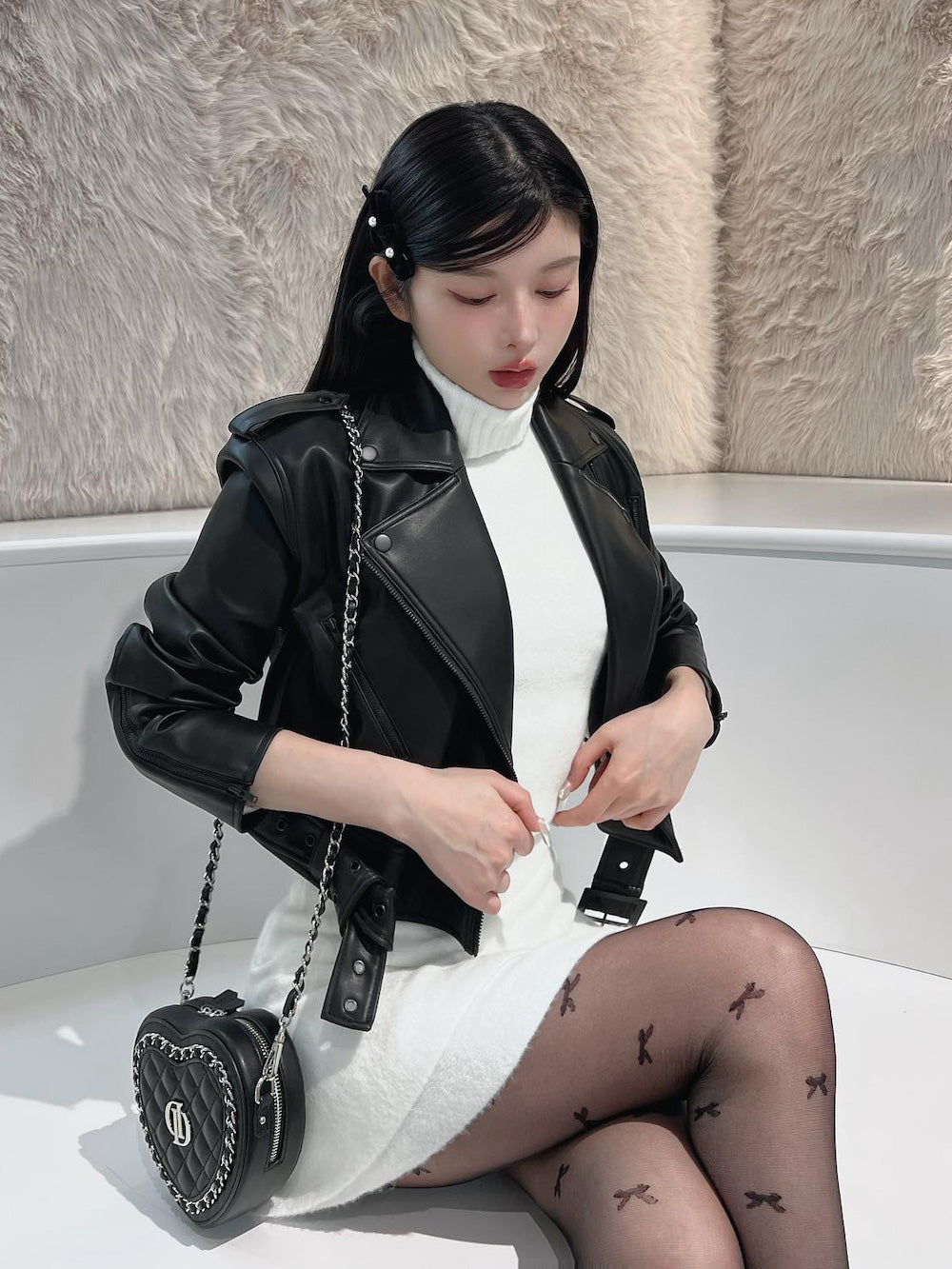 モデル:160cm(着用サイズ:FREE 着用カラー:IVO)