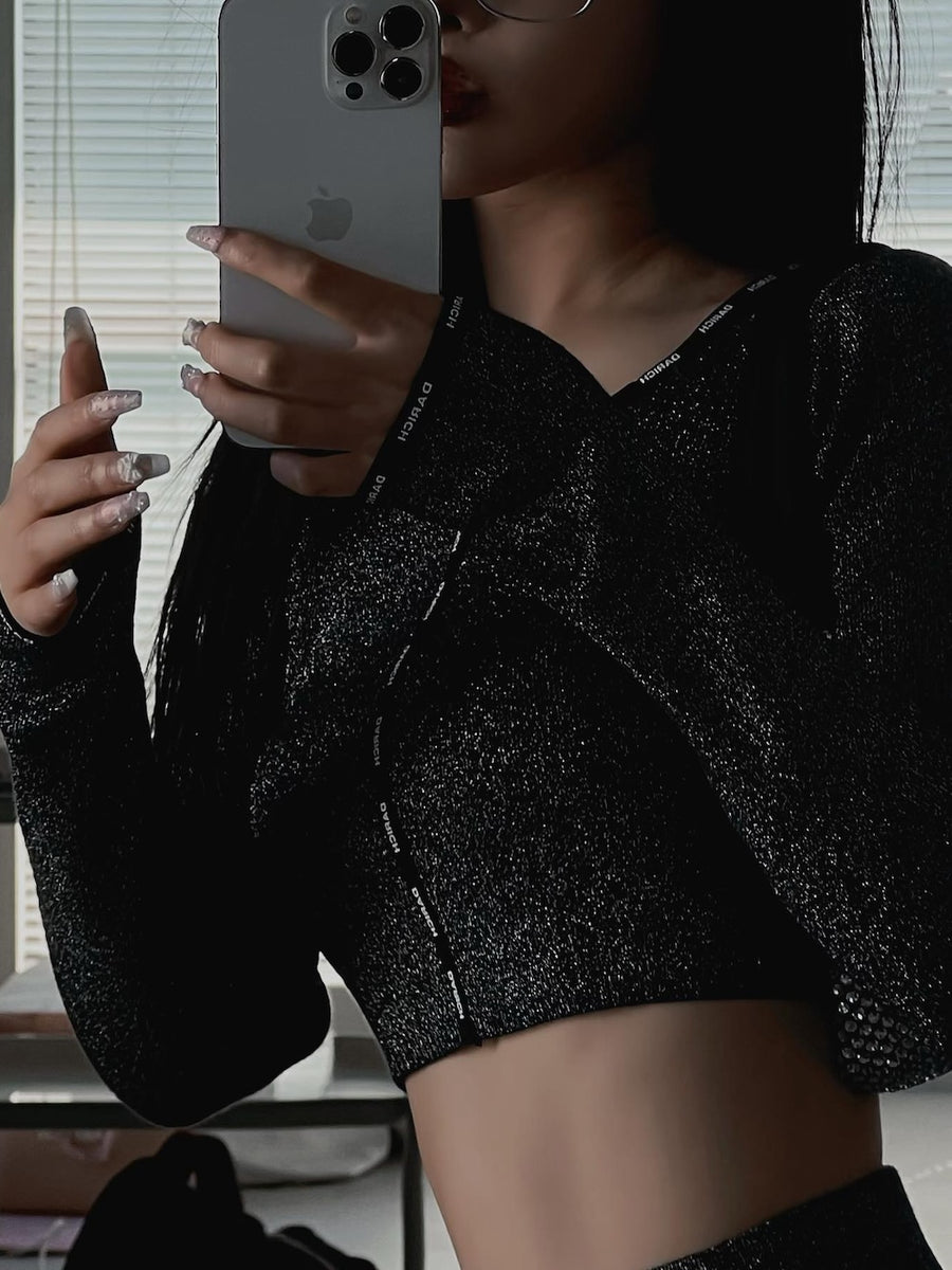 モデル:160cm(着用サイズ:FREE 着用カラー:BLK)