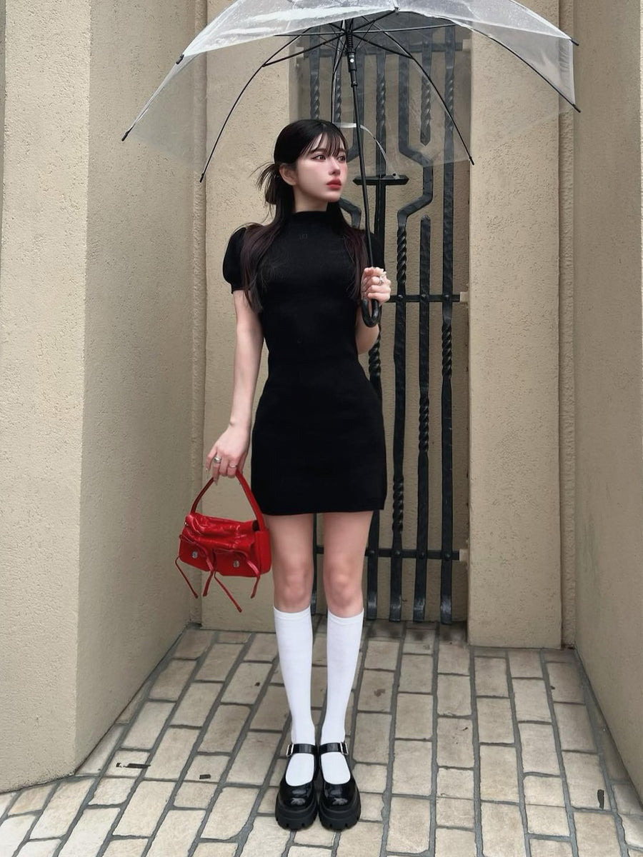 モデル:160cm(着用サイズ:FREE 着用カラー:BLK)