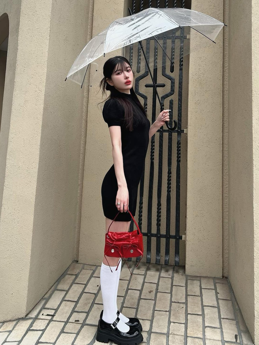 モデル:160cm(着用サイズ:FREE 着用カラー:BLK)
