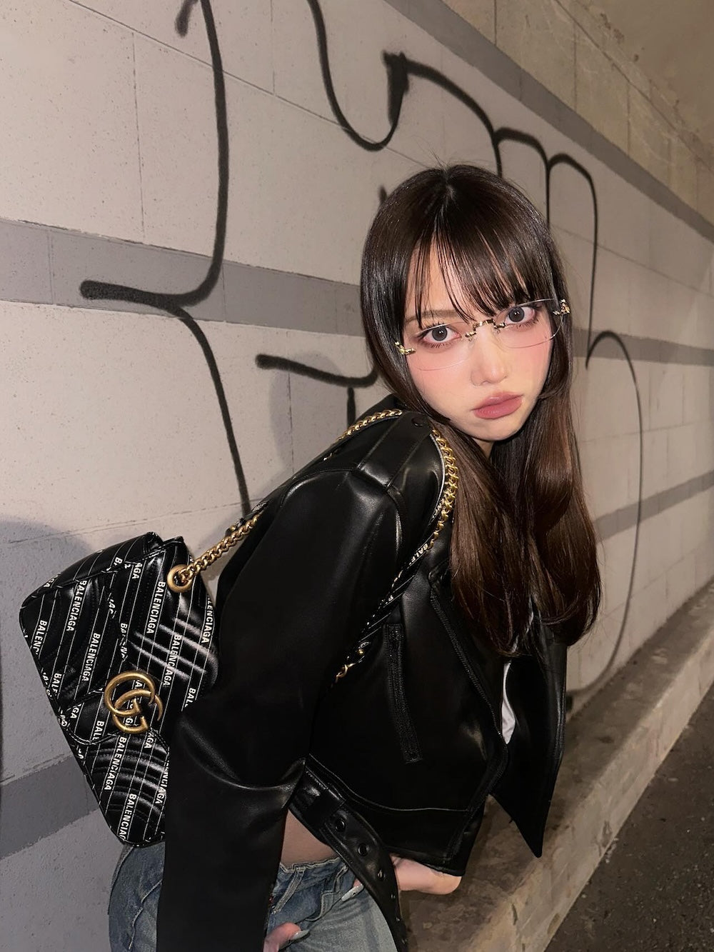 モデル:163cm(着用サイズ:FREE 着用カラー:BLK)