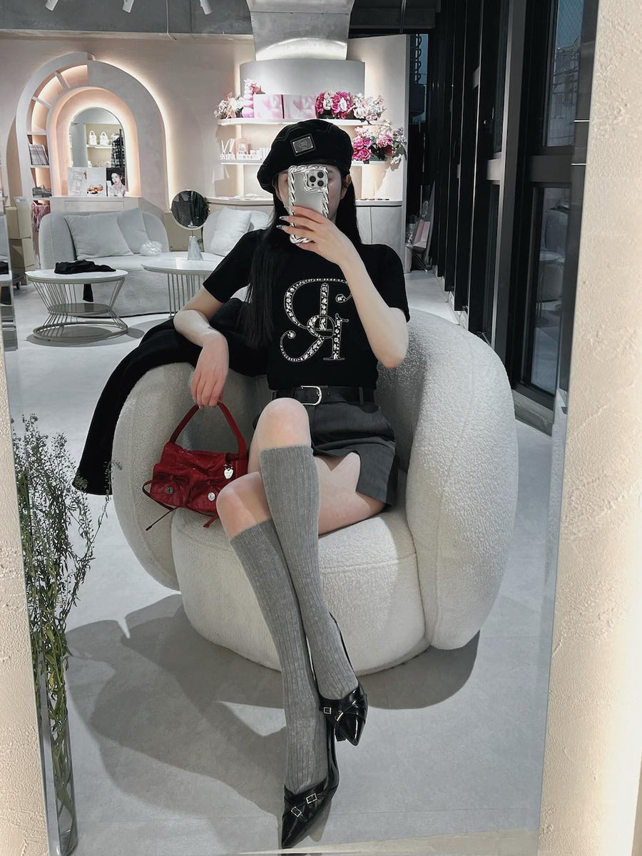 モデル:160cm(着用サイズ:FREE 着用カラー:BLK)