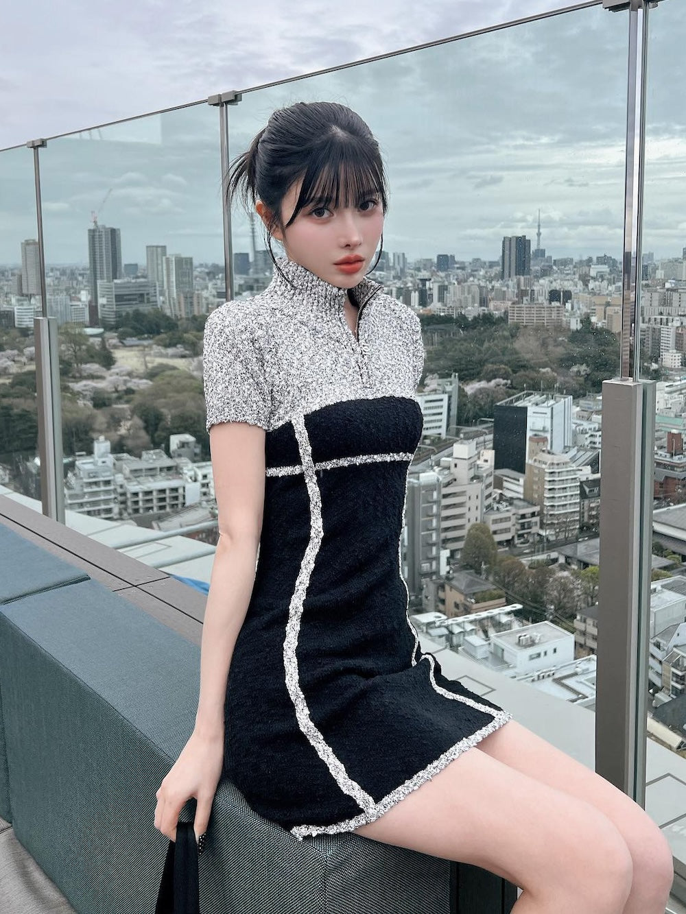 モデル:160cm(着用サイズ:FREE 着用カラー:BLK)