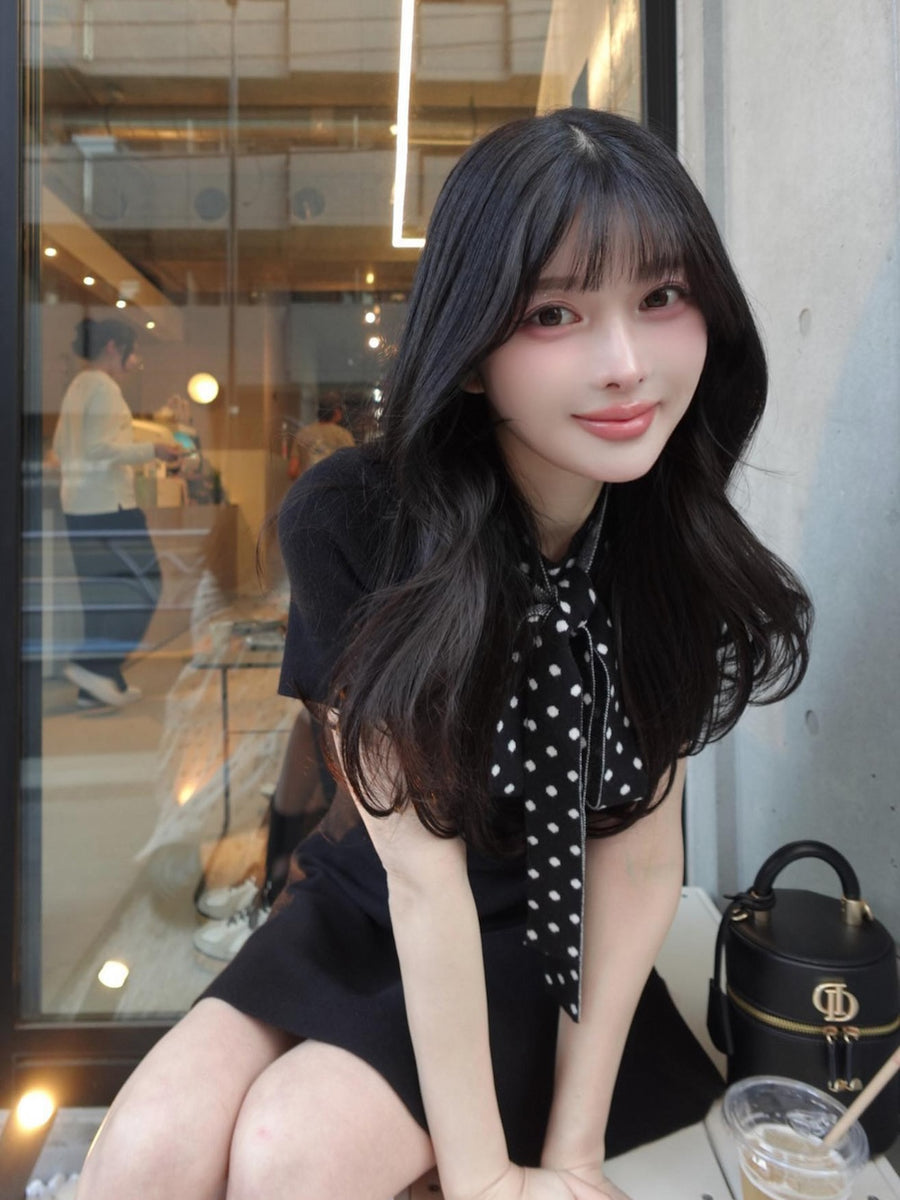 モデル:160cm(着用サイズ:FREE 着用カラー:BLK)