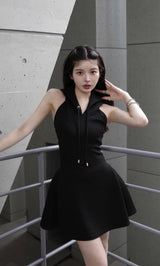 モデル:160cm(着用サイズ:FREE 着用カラー:BLK)