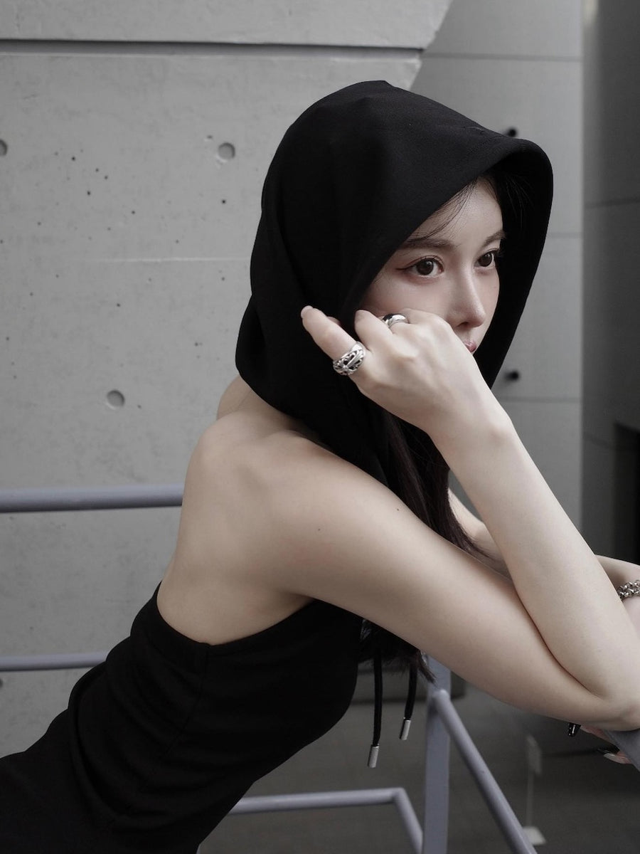 モデル:160cm(着用サイズ:FREE 着用カラー:BLK)