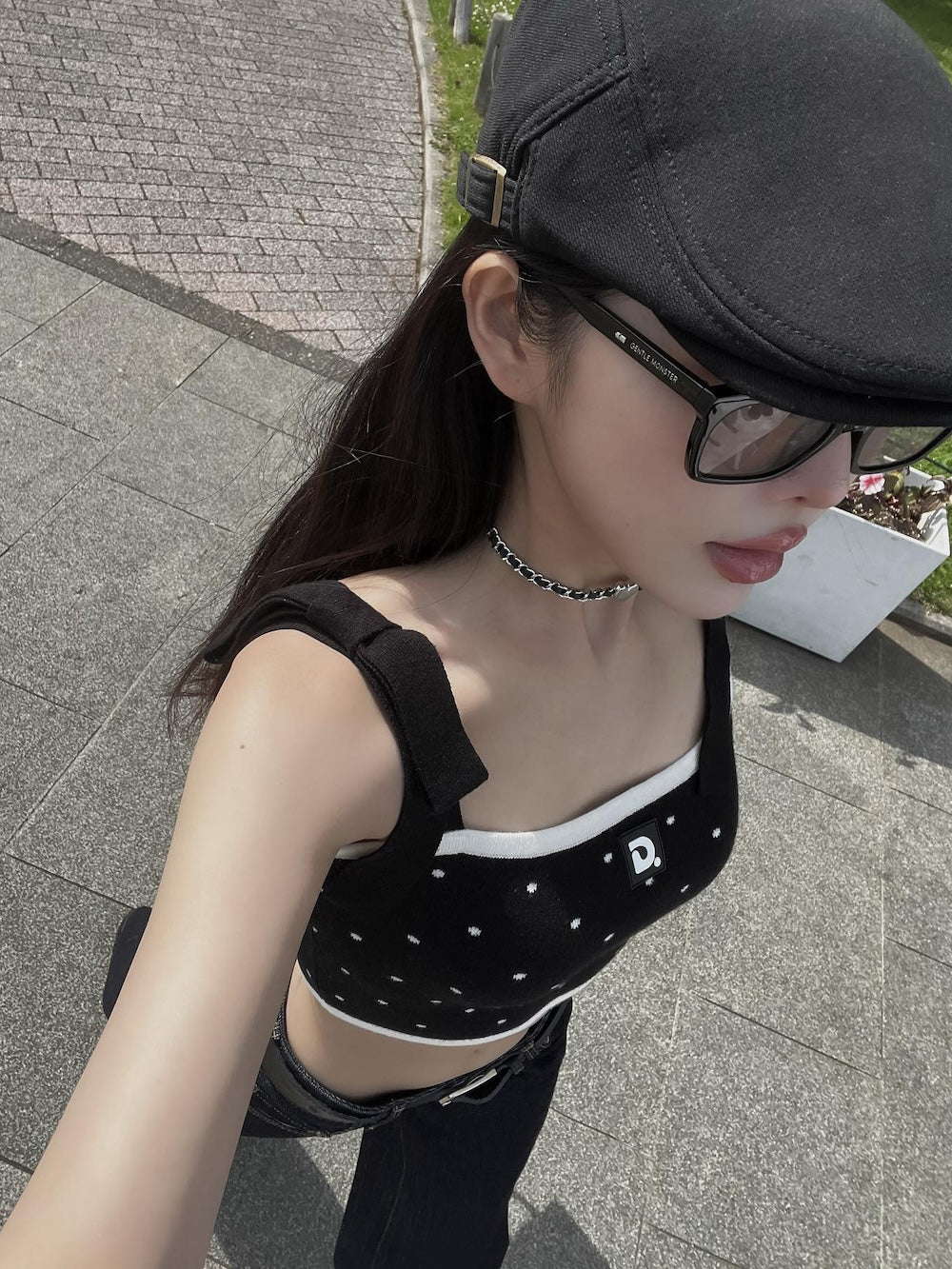 モデル:160cm(着用サイズ:FREE 着用カラー:BLK)