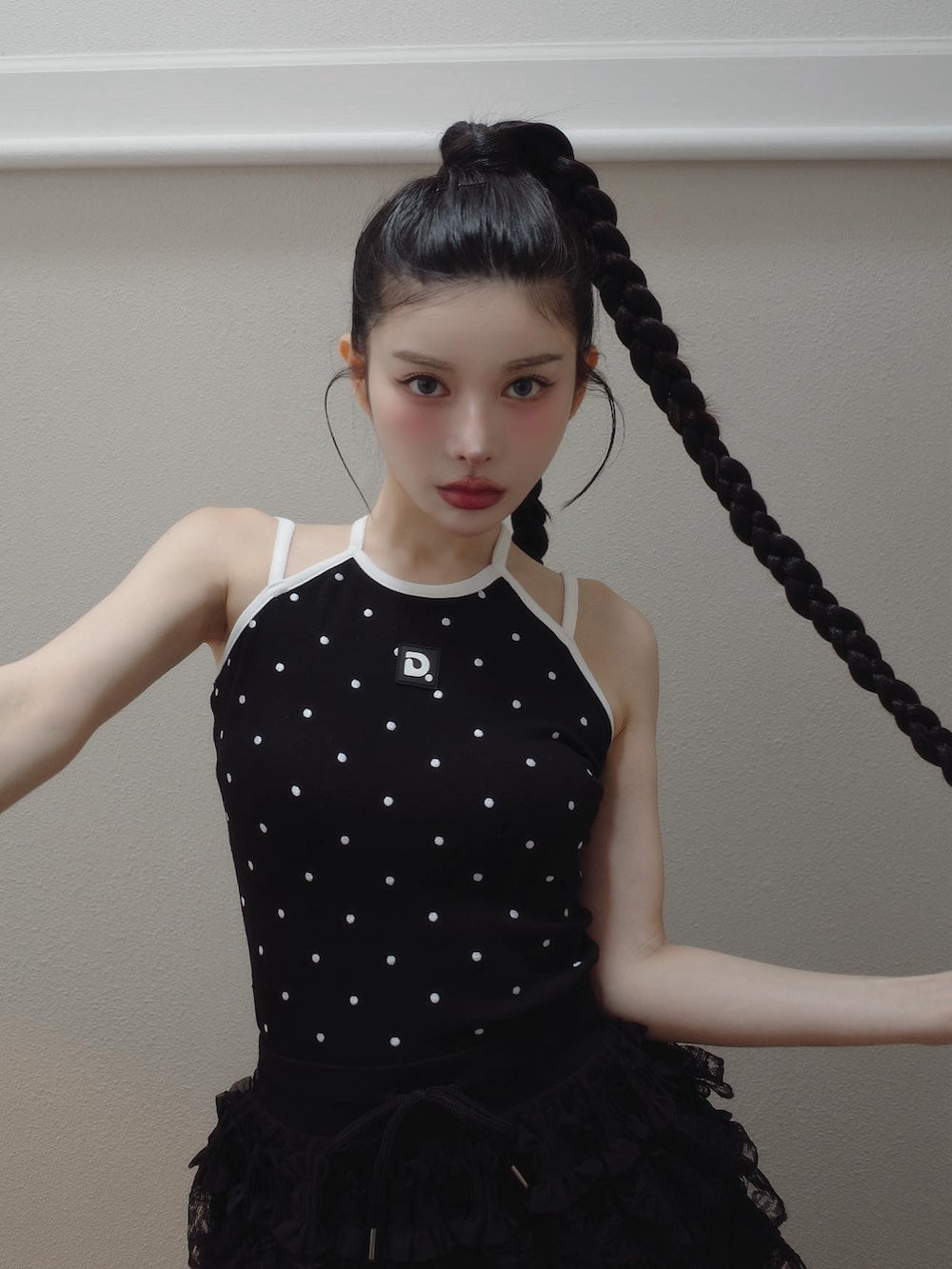 モデル:160cm(着用サイズ:FREE 着用カラー:BLK)