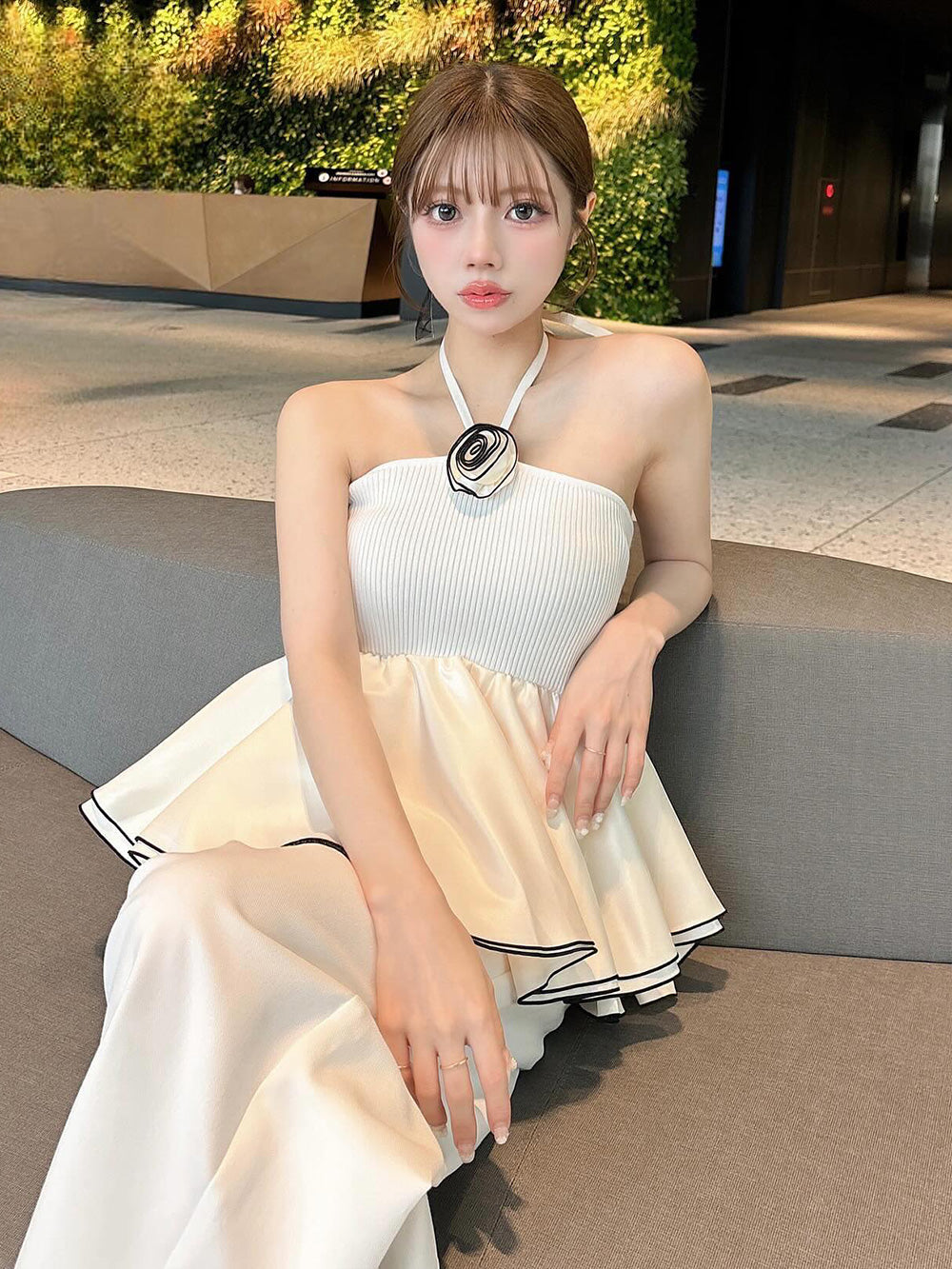 モデル:155cm(着用サイズ:FREE 着用カラー:WHT)