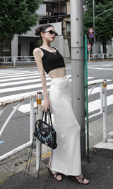 モデル:160cm(着用サイズ:FREE 着用カラー:BLK)
