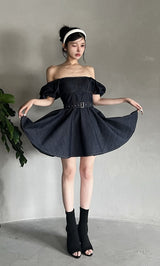 モデル:160cm(着用サイズ:FREE 着用カラー:IND)